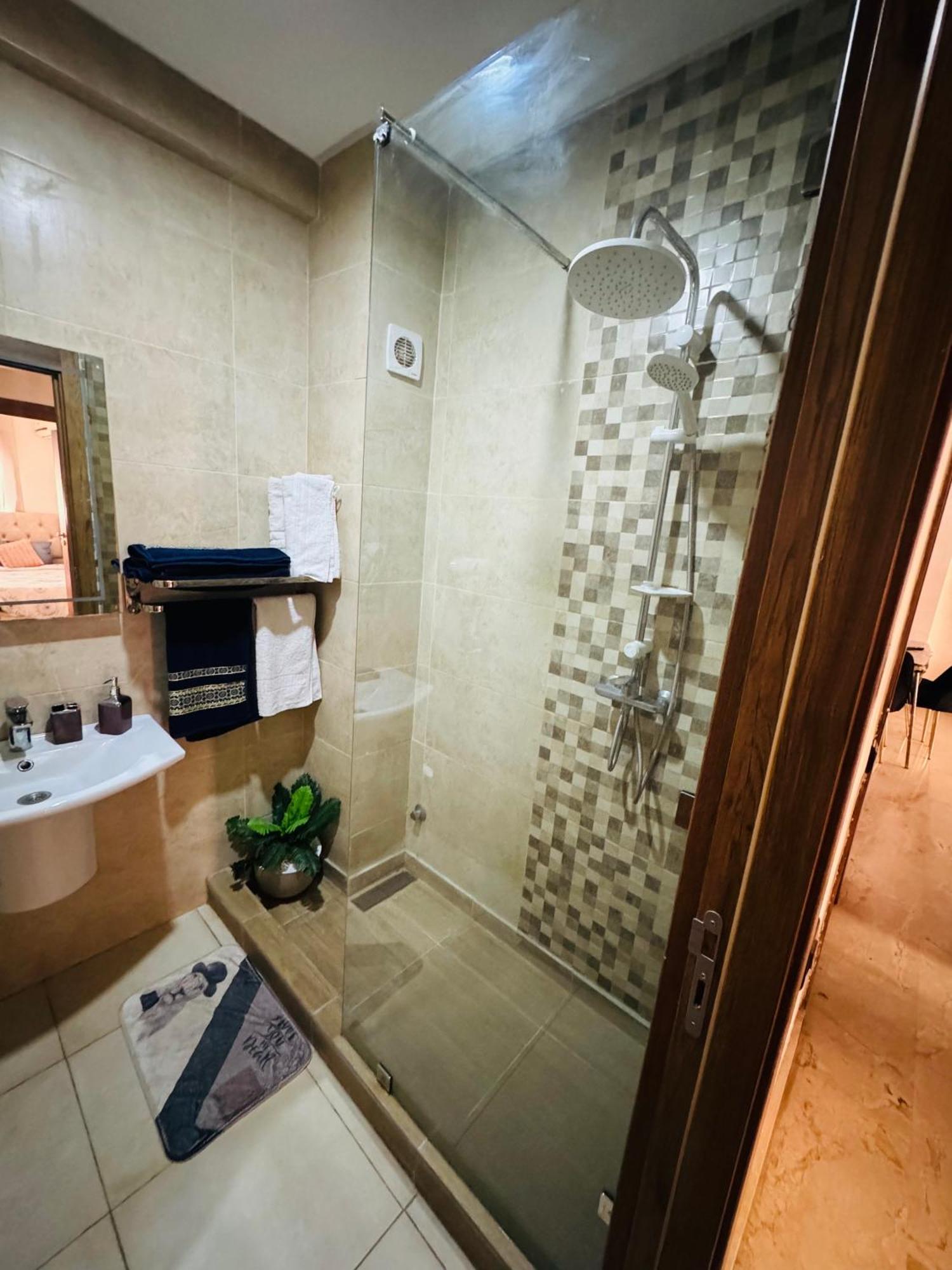 Appartement De Luxe Et Moderne マラケシュ エクステリア 写真